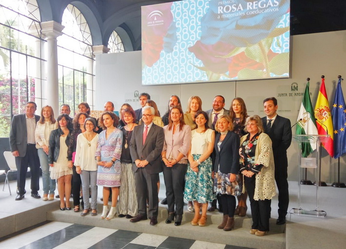 El vicepresidente de la Junta de Andalucía entrega el primer premio Rosa Regás de coeducación a la profesora Natalia Díaz Estrella, del IES 'Zaidín-Vergeles'